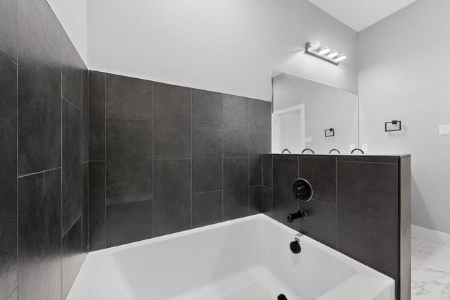 339 Cross Tie Ranch Road, Trinidad, TX 75163