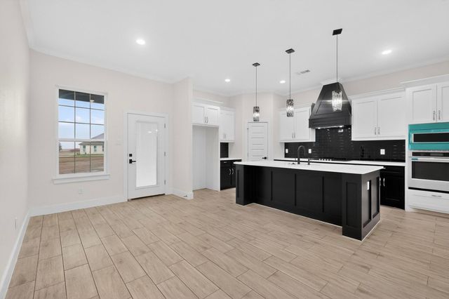 339 Cross Tie Ranch Road, Trinidad, TX 75163