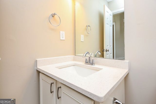 1535 Brooks Pointe Court, Lawrenceville, GA 30045