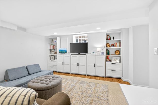 4002 Ballard Avenue, Cincinnati, OH 45209