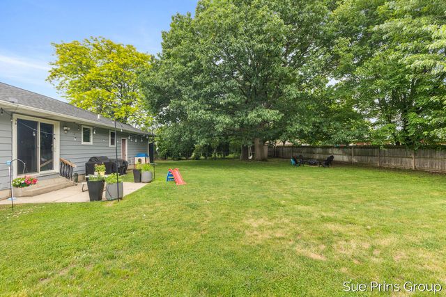 7354 S Garden Court, Georgetown Twp, MI 49428