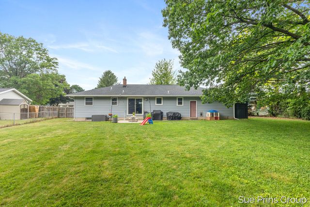 7354 S Garden Court, Georgetown Twp, MI 49428