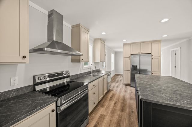 1670 Anna Maria Ln, Cookeville, TN 38501