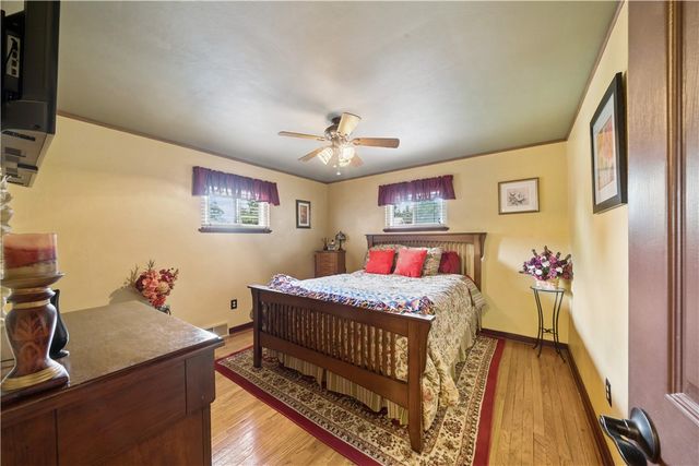 2901 Ponderosa Drive, Shaler, PA 15101