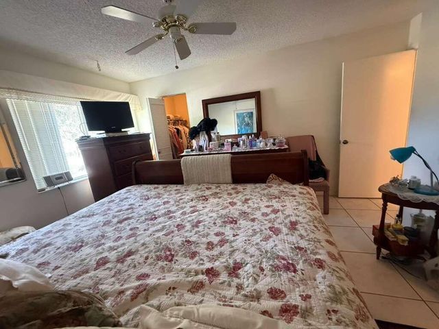 213 Pine HOV Circle, Greenacres, FL 33463