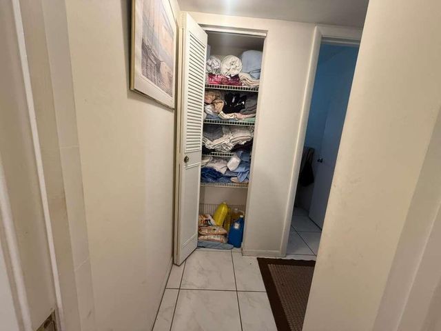 213 Pine HOV Circle, Greenacres, FL 33463