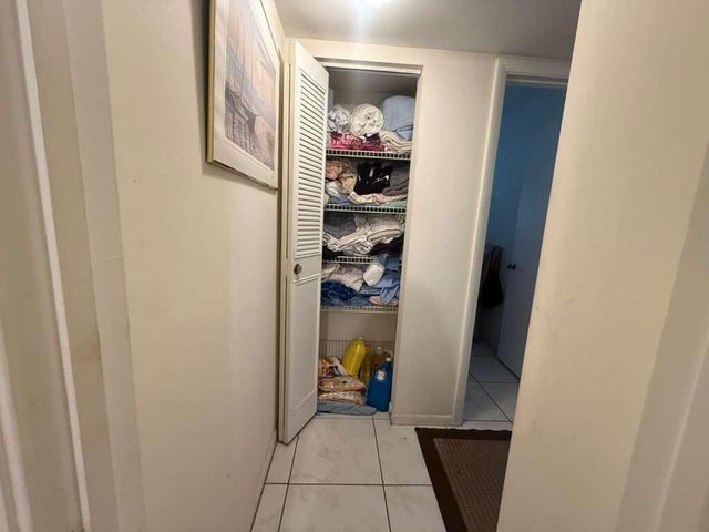 213 Pine HOV Circle, Greenacres, FL 33463