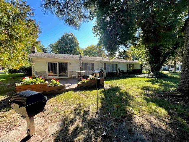 37431 Tall Oak Drive, Clinton Twp, MI 48036