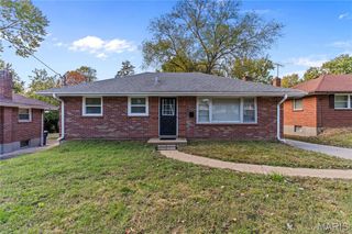 165 N New Florissant Road, Florissant, MO 63031