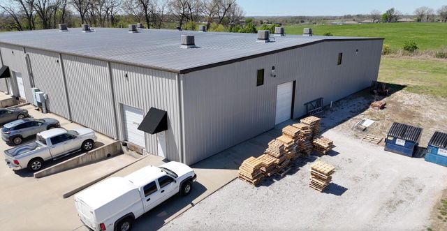 2171 Industrial Court North, Ozark, MO 65721