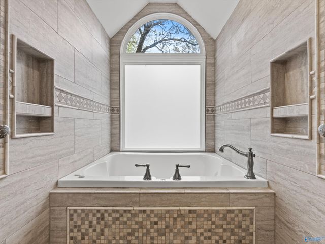 2619 Excalibur Drive SE, Huntsville, AL 35803