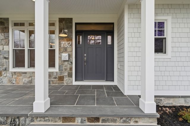 732 Embree Cres, Westfield Town, NJ 07090