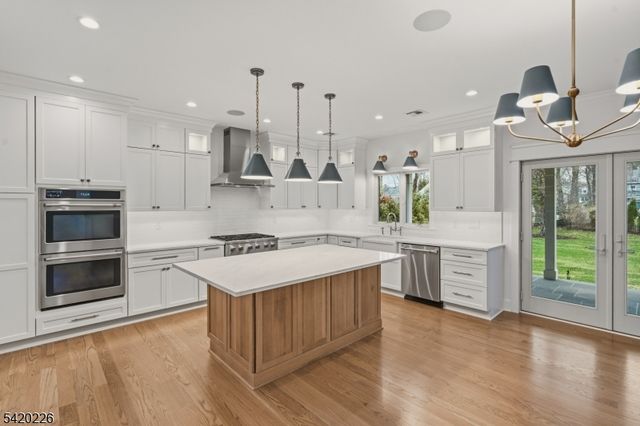 732 Embree Cres, Westfield Town, NJ 07090