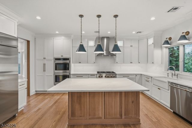 732 Embree Cres, Westfield Town, NJ 07090