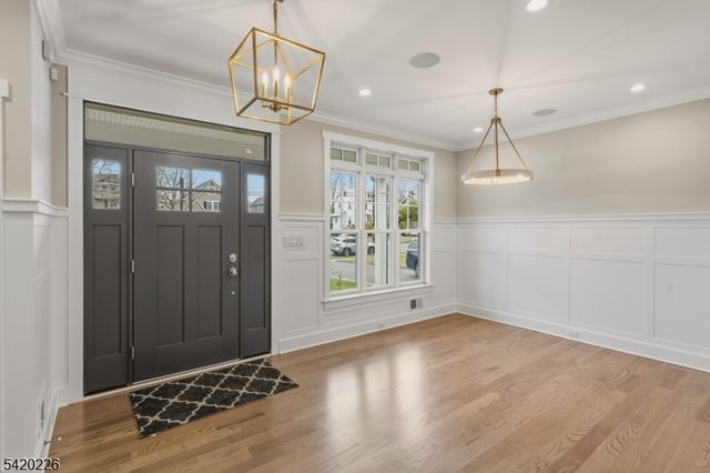 732 Embree Cres, Westfield Town, NJ 07090