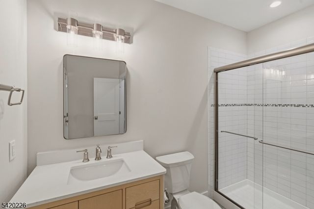 732 Embree Cres, Westfield Town, NJ 07090
