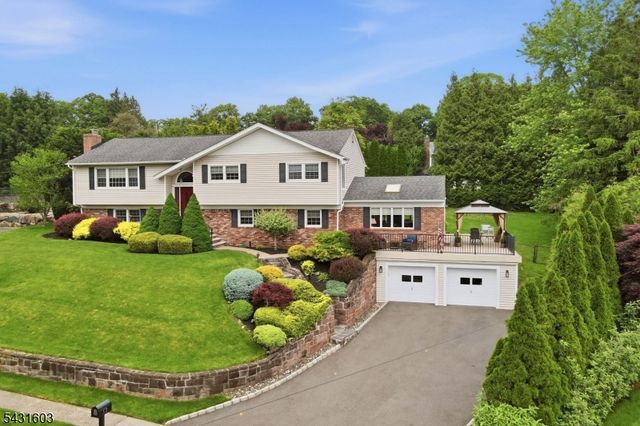 17 Kiowa, Oakland Boro, NJ 07436
