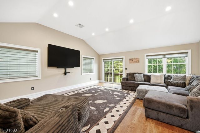 17 Kiowa, Oakland Boro, NJ 07436