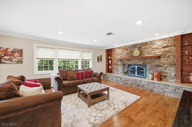 17 Kiowa, Oakland Boro, NJ 07436