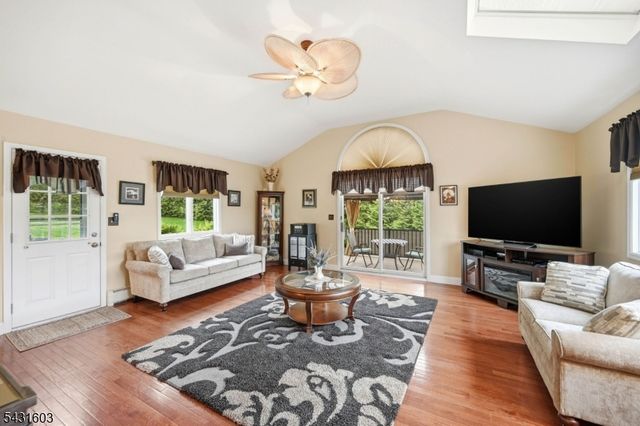 17 Kiowa, Oakland Boro, NJ 07436