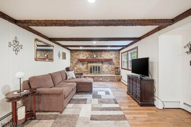 17 Kiowa, Oakland Boro, NJ 07436