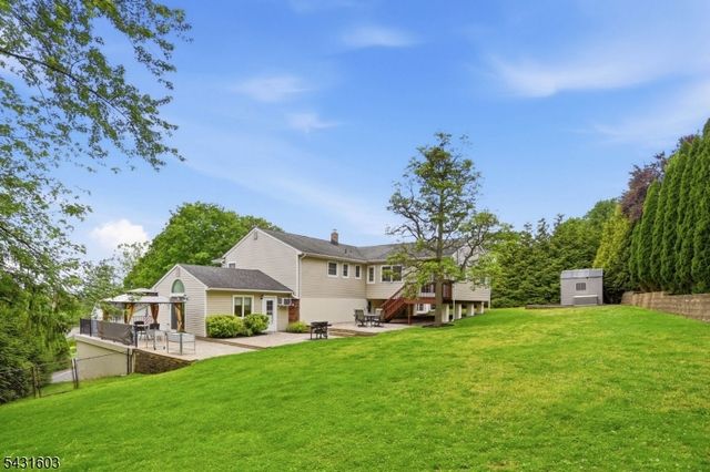 17 Kiowa, Oakland Boro, NJ 07436