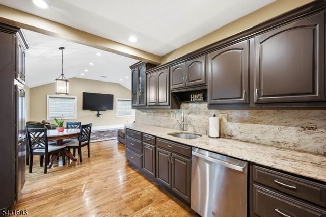 17 Kiowa, Oakland Boro, NJ 07436