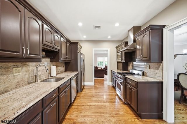 17 Kiowa, Oakland Boro, NJ 07436