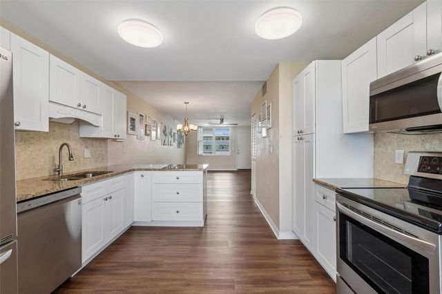 4715 BAY STREET NE 223, St Petersburg, FL 33703