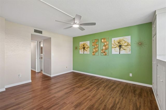 4715 BAY STREET NE 223, St Petersburg, FL 33703