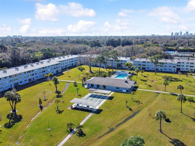 4715 BAY STREET NE 223, St Petersburg, FL 33703