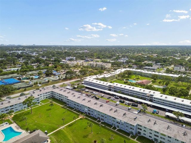 4715 BAY STREET NE 223, St Petersburg, FL 33703