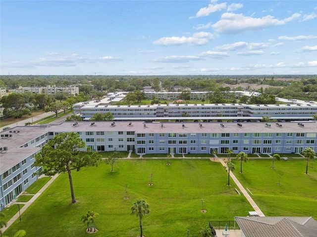 4715 BAY STREET NE 223, St Petersburg, FL 33703