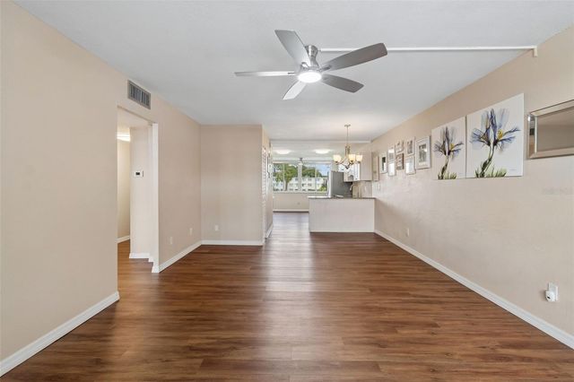 4715 BAY STREET NE 223, St Petersburg, FL 33703