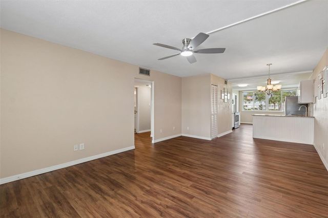 4715 BAY STREET NE 223, St Petersburg, FL 33703