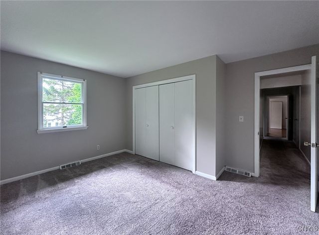 2 Claridge Court, New Hartford, NY 13413