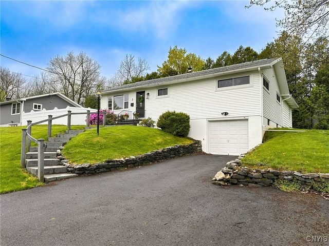 2 Claridge Court, New Hartford, NY 13413