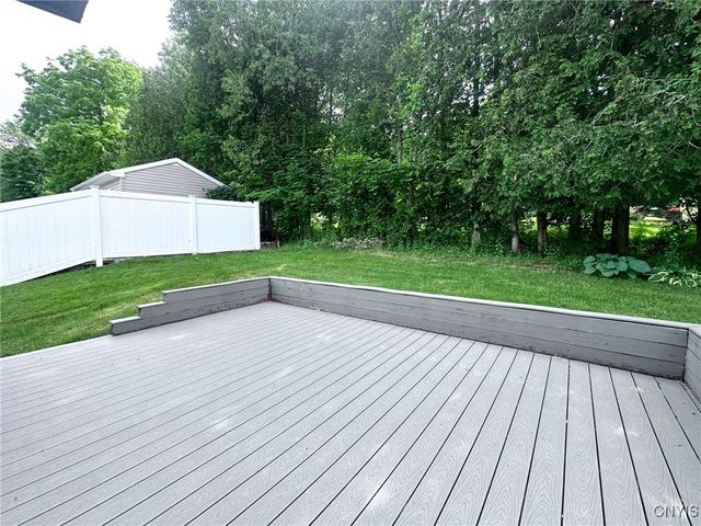 2 Claridge Court, New Hartford, NY 13413