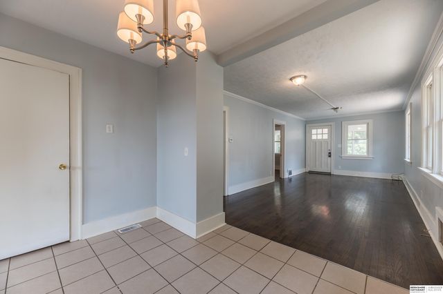 3728 N 53rd Street, Omaha, NE 68104