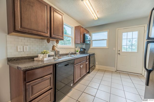 3728 N 53rd Street, Omaha, NE 68104