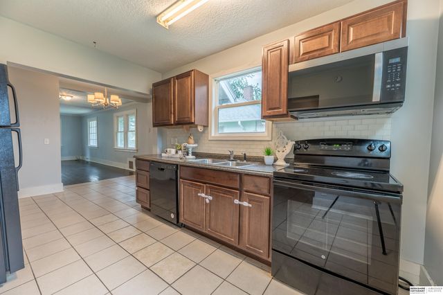 3728 N 53rd Street, Omaha, NE 68104