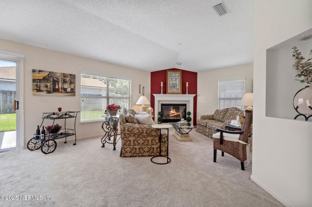 10018 GOVERN Lane, Jacksonville, FL 32225