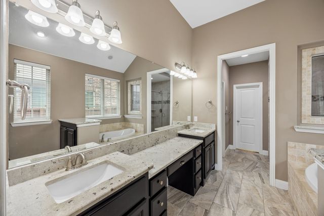 404 Warwick Boulevard, Lewisville, TX 75056