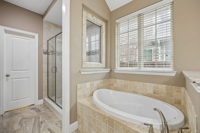 404 Warwick Boulevard, Lewisville, TX 75056