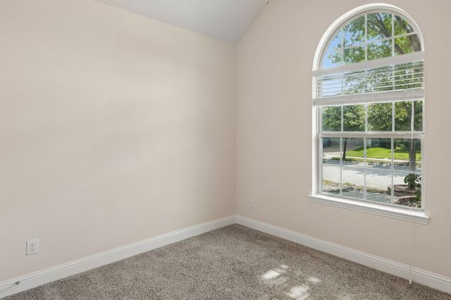 404 Warwick Boulevard, Lewisville, TX 75056