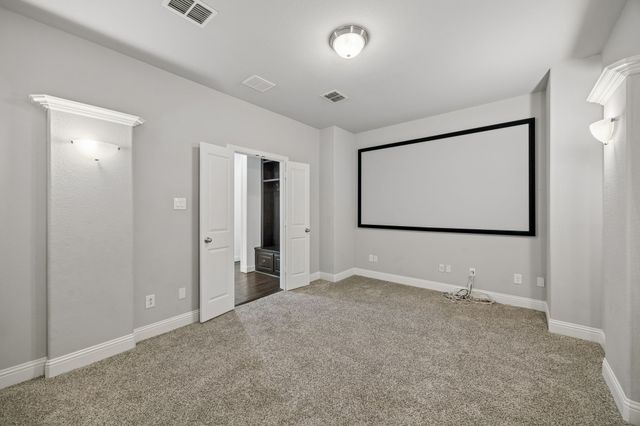 404 Warwick Boulevard, Lewisville, TX 75056