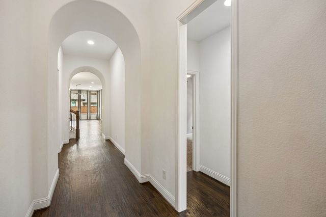 404 Warwick Boulevard, Lewisville, TX 75056