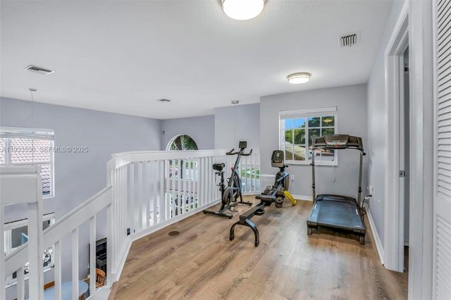 1996 NW 170th Ter, Pembroke Pines, FL 33028