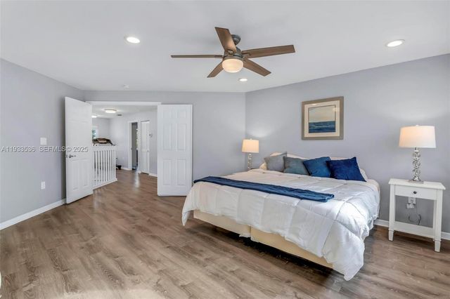 1996 NW 170th Ter, Pembroke Pines, FL 33028