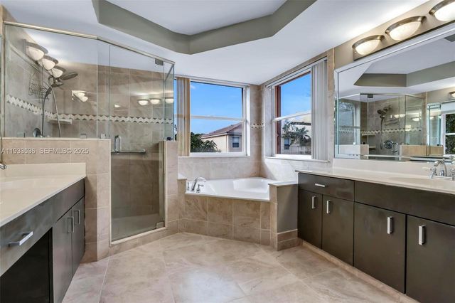 1996 NW 170th Ter, Pembroke Pines, FL 33028